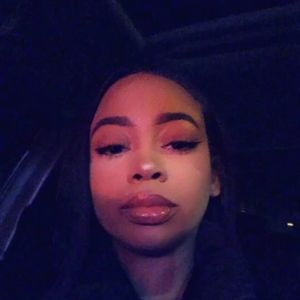 Meet your Posher, Alayna